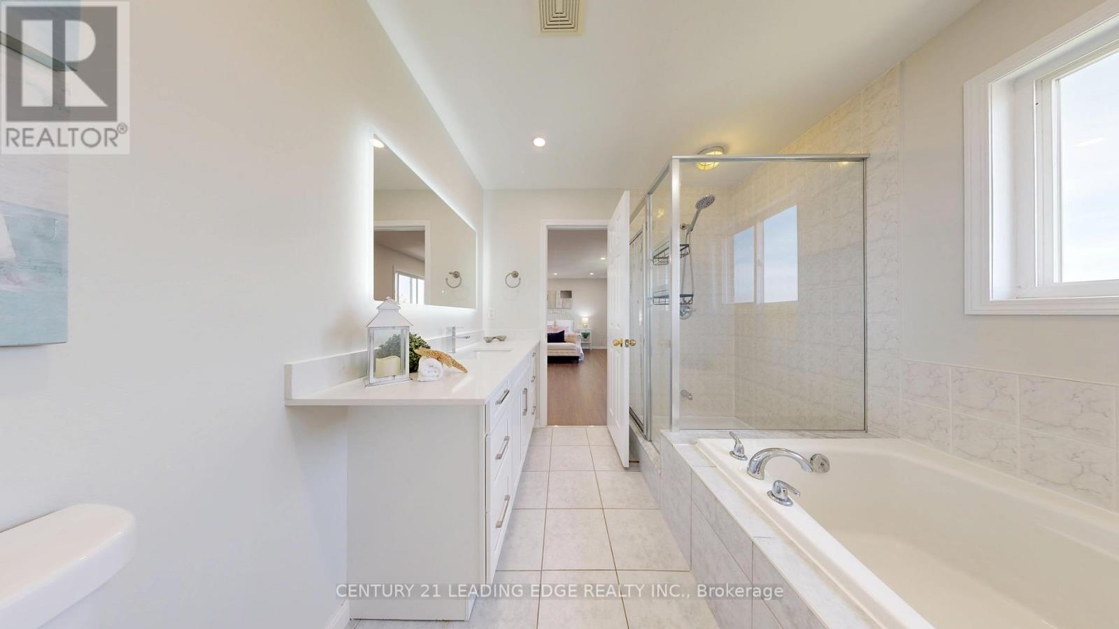 784 Ormond Drive Property Photo 32