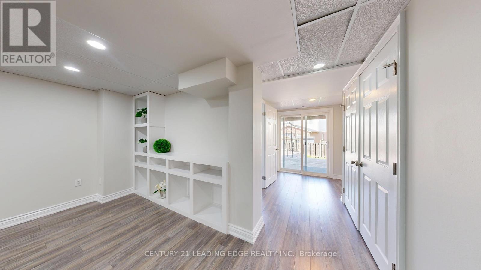 784 Ormond Drive Property Photo 40