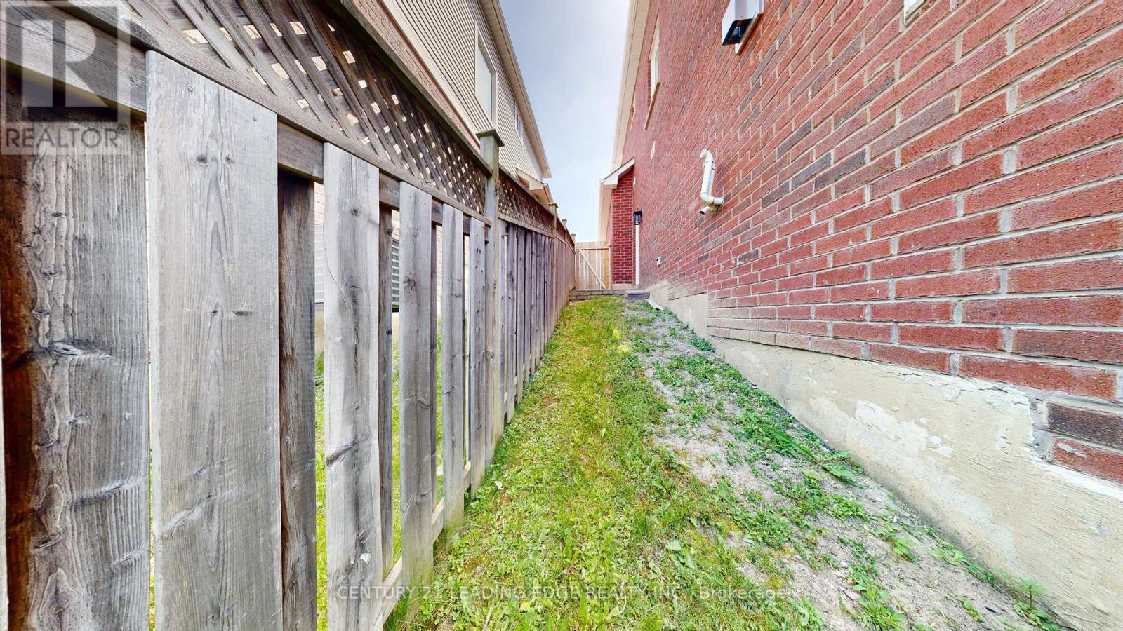 784 Ormond Drive Property Photo 48