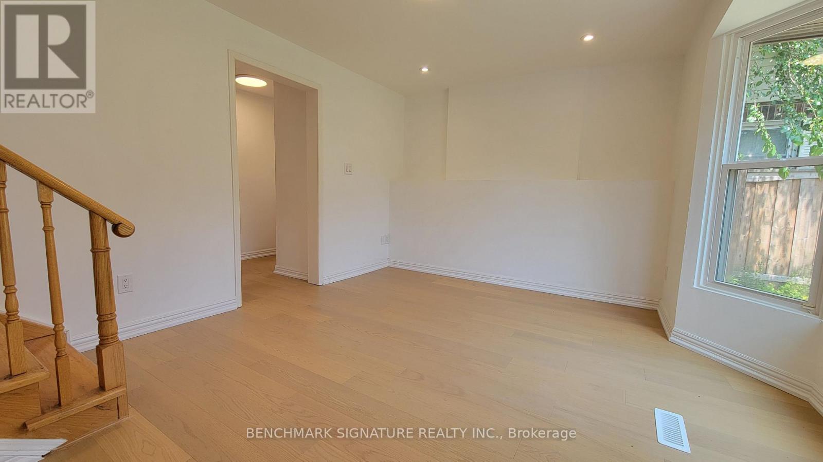 35 Wintermute Boulevard Property Photo 7