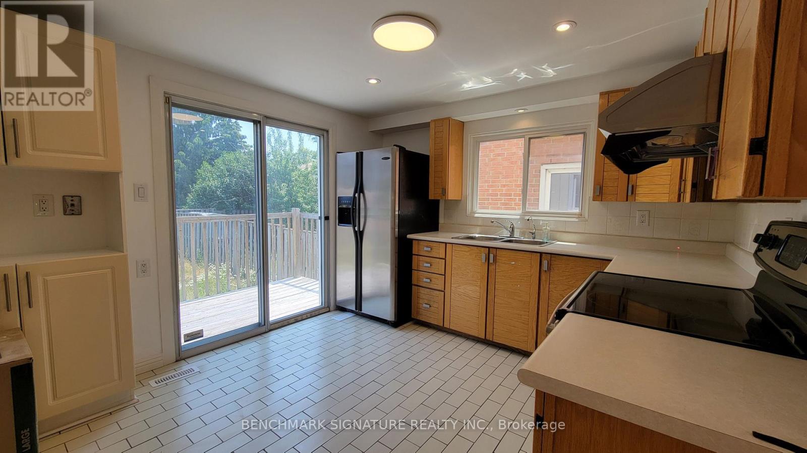 35 Wintermute Boulevard Property Photo 10
