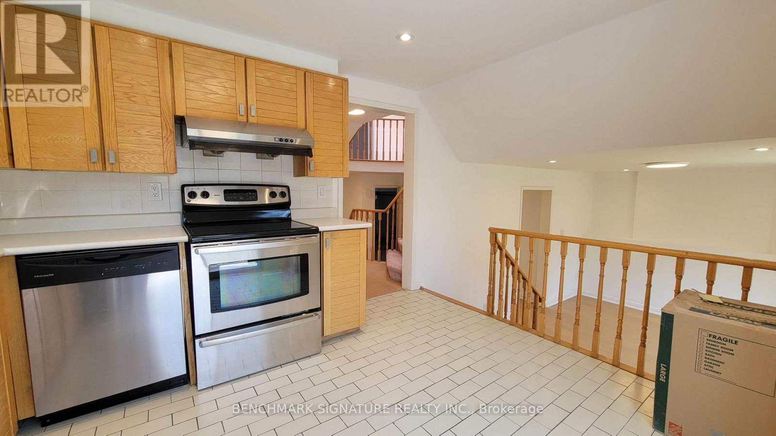35 Wintermute Boulevard Property Photo 11