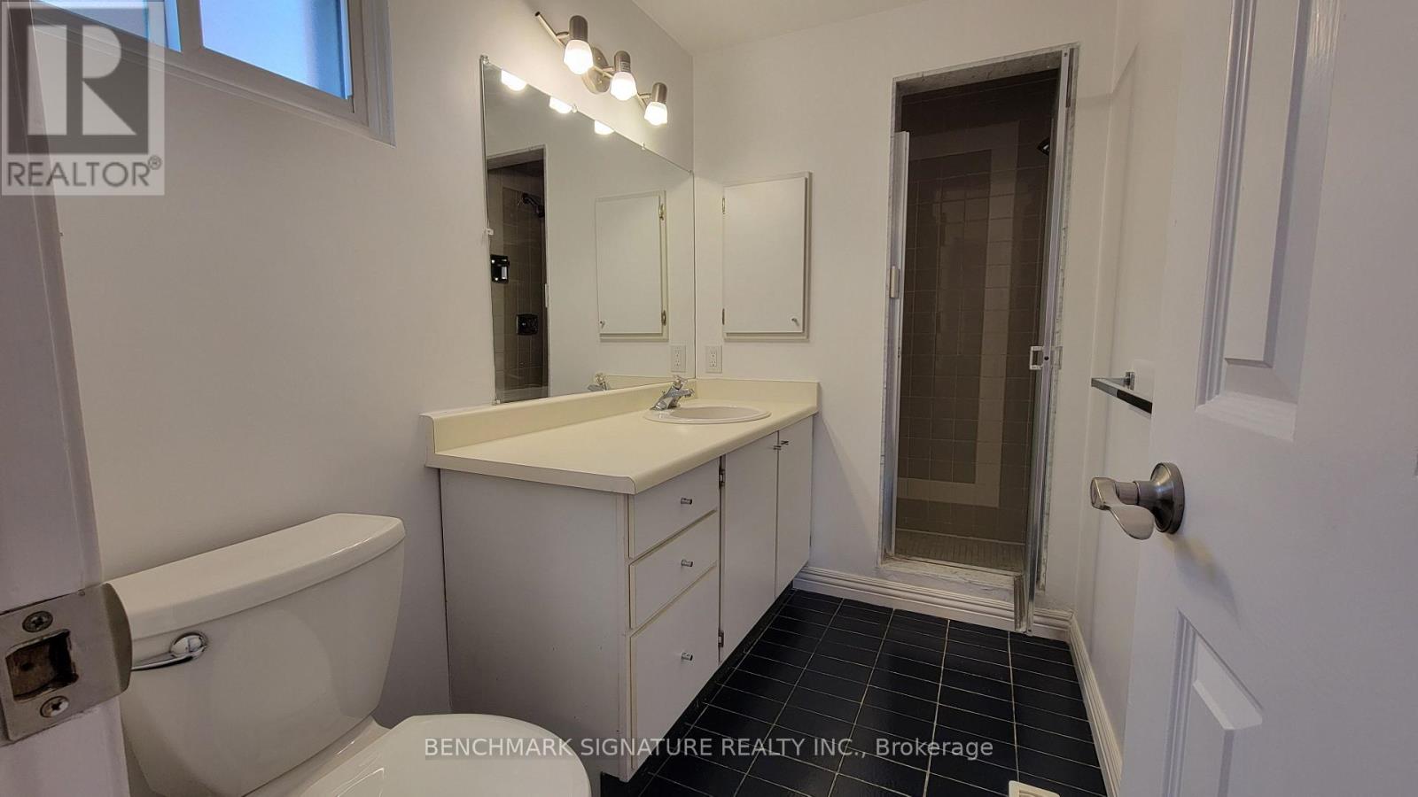 35 Wintermute Boulevard Property Photo 18