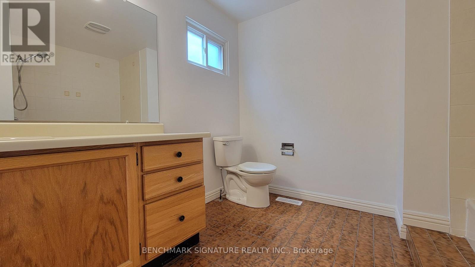 35 Wintermute Boulevard Property Photo 23