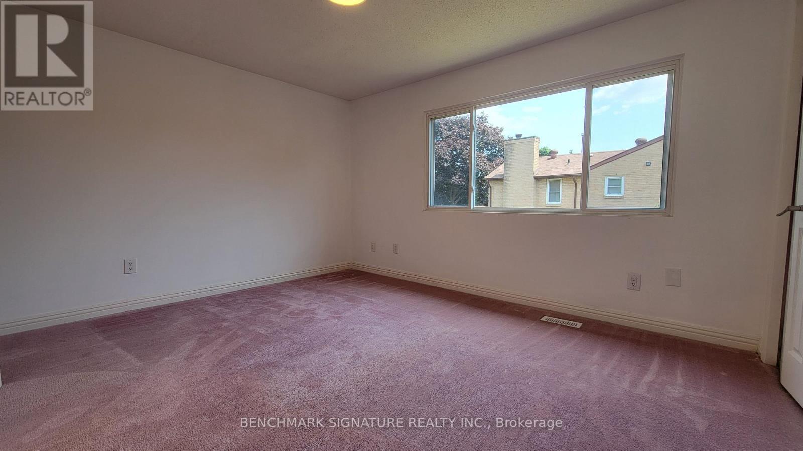 35 Wintermute Boulevard Property Photo 26