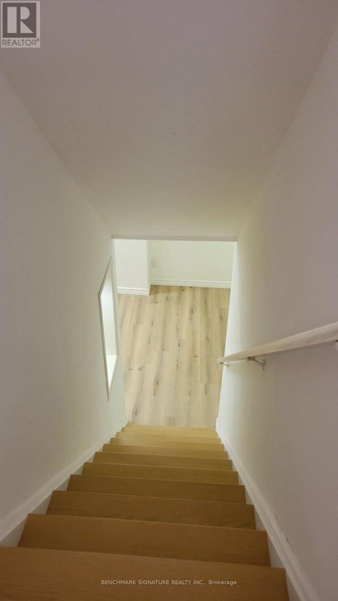 35 Wintermute Boulevard Property Photo 28