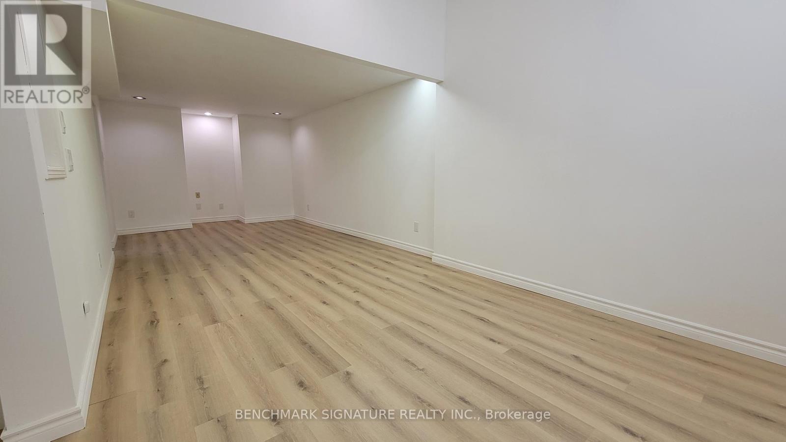 35 Wintermute Boulevard Property Photo 30