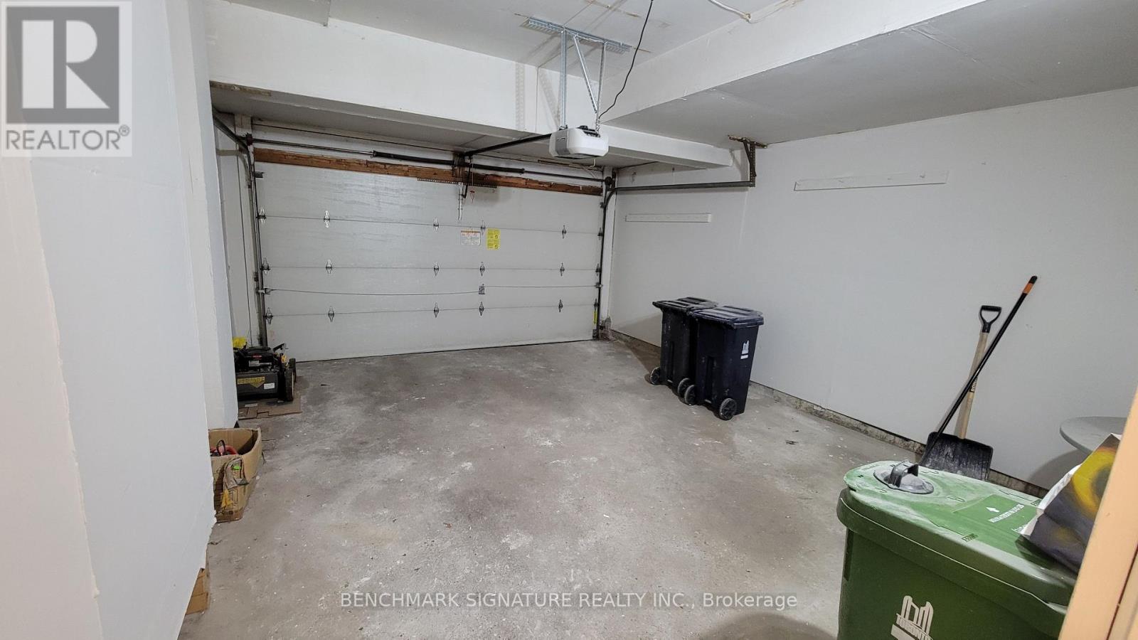 35 Wintermute Boulevard Property Photo 38