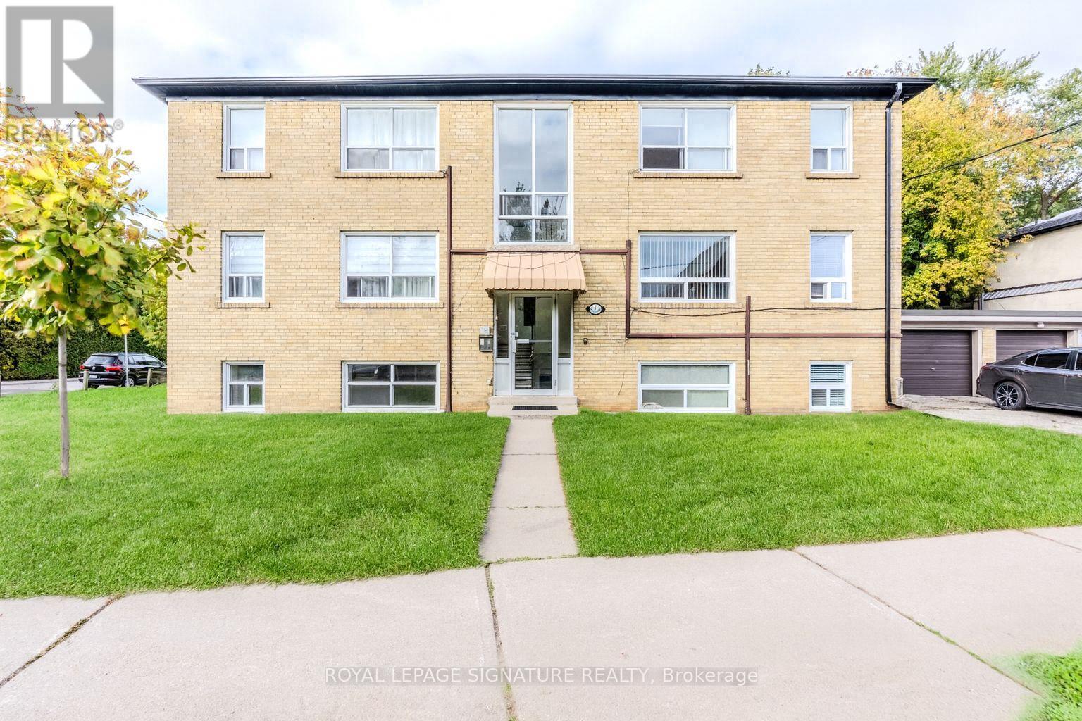 4 - 1 HASSARD AVENUE