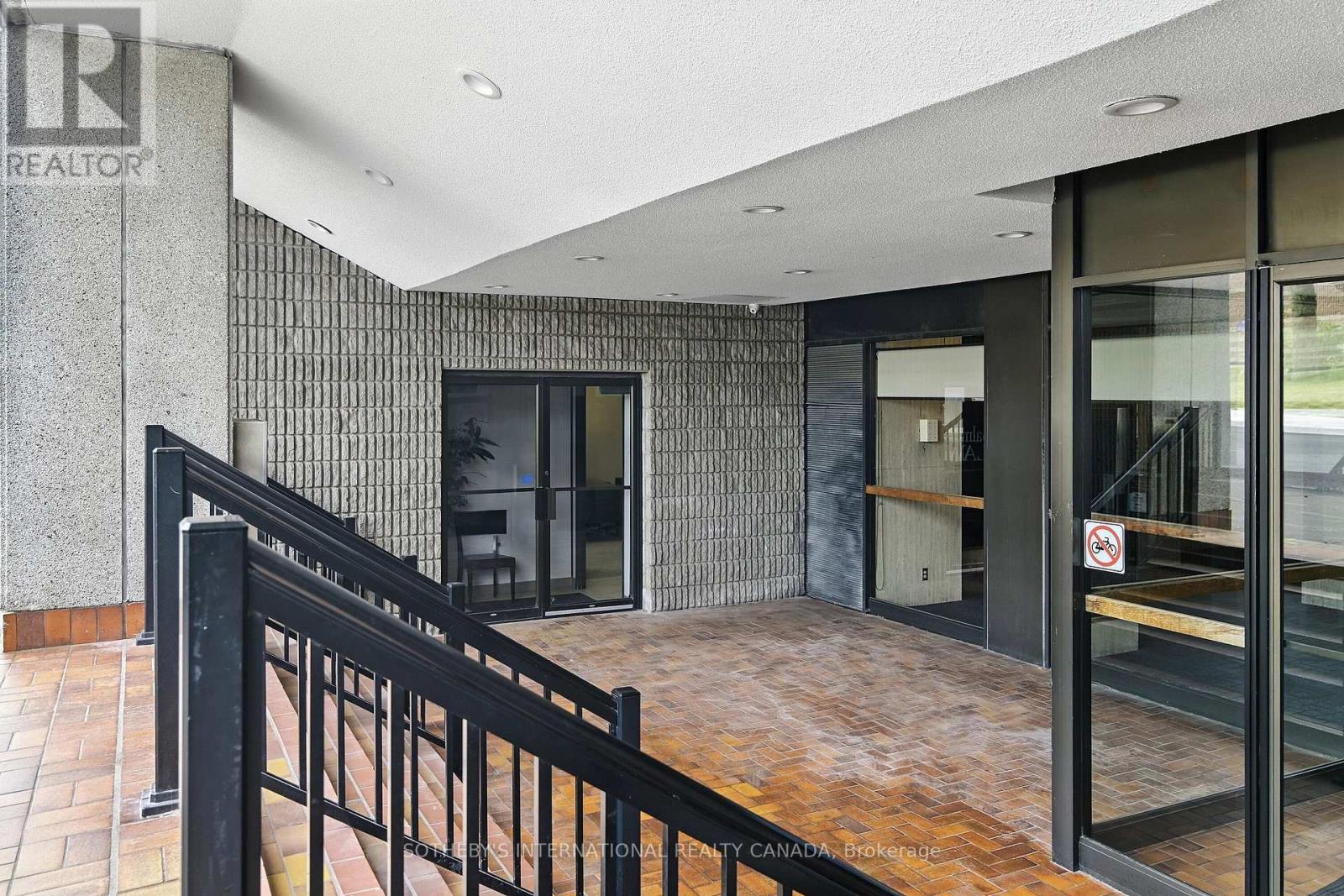 101 - 55 William Street E Property Photo 2
