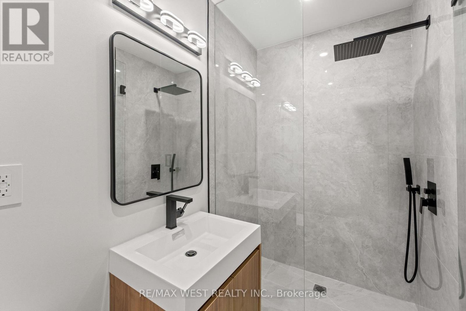 15 Cruikshank Avenue Property Photo 31
