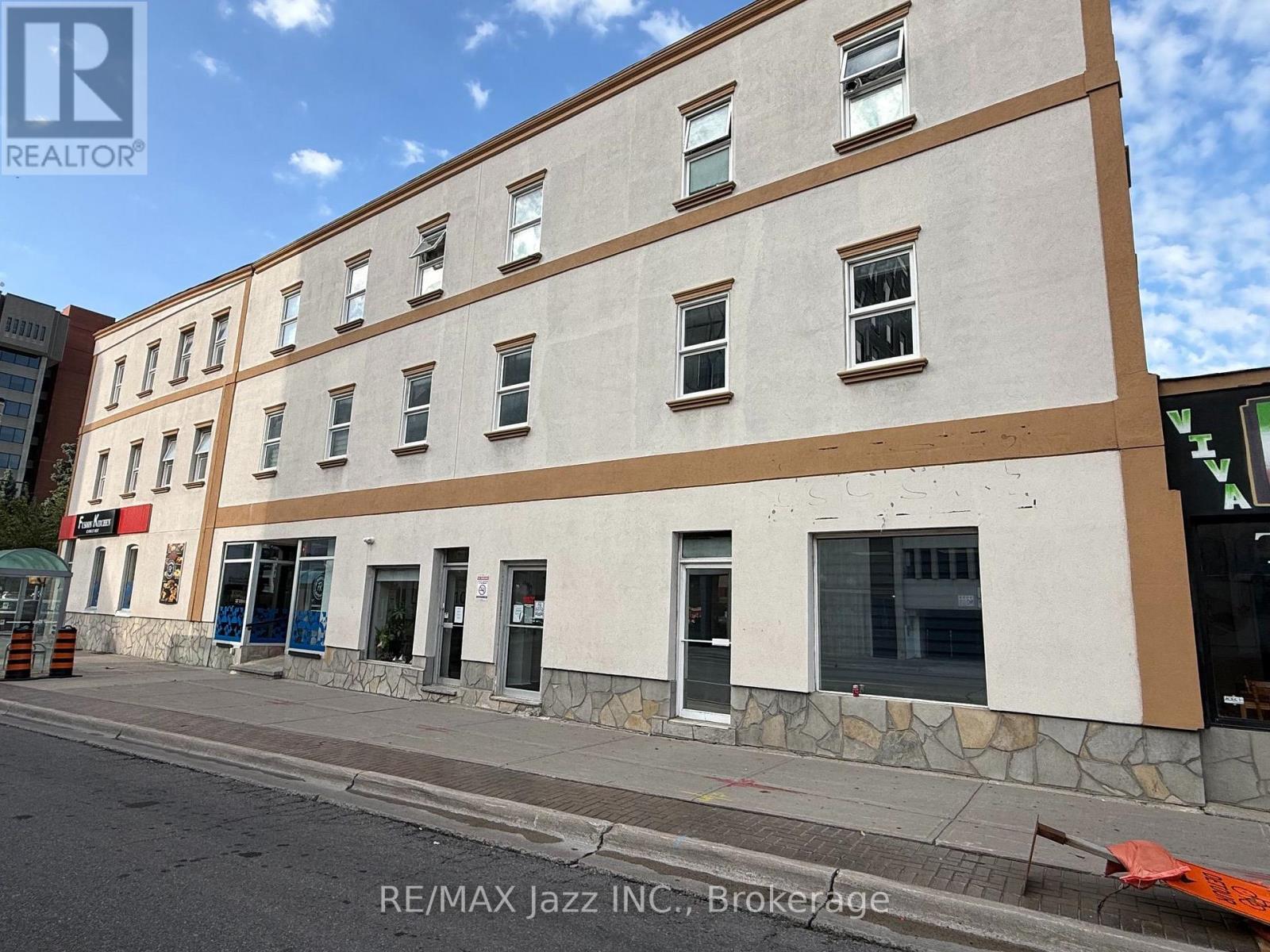 10 Centre Street N Property Photo 1