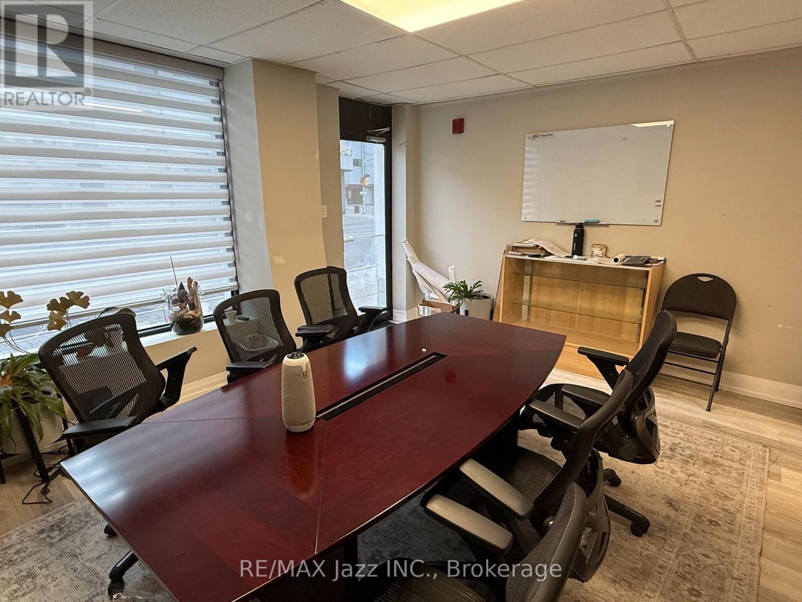 10 Centre Street N Property Photo 12