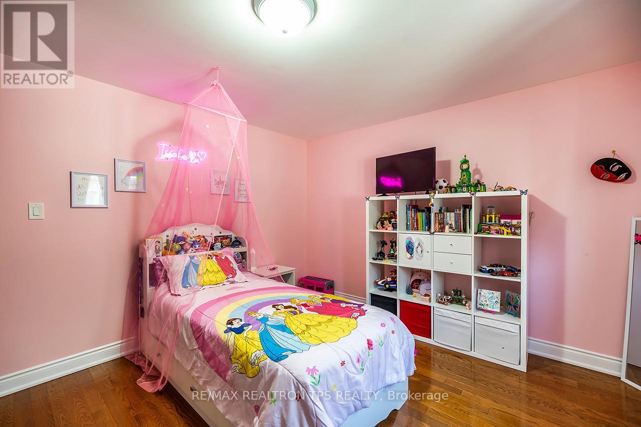 25 Leafield Drive Property Photo 23
