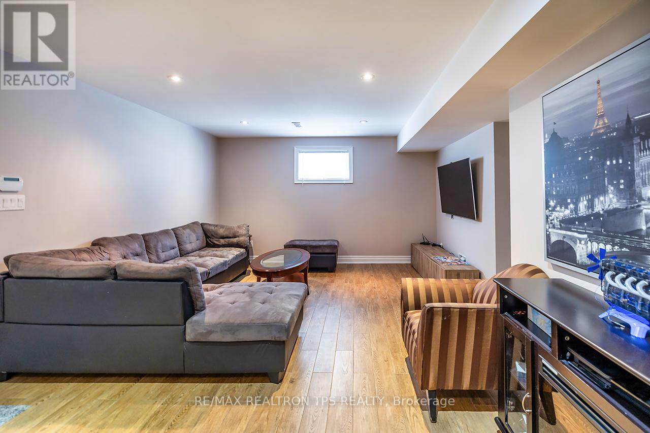 25 Leafield Drive Property Photo 31
