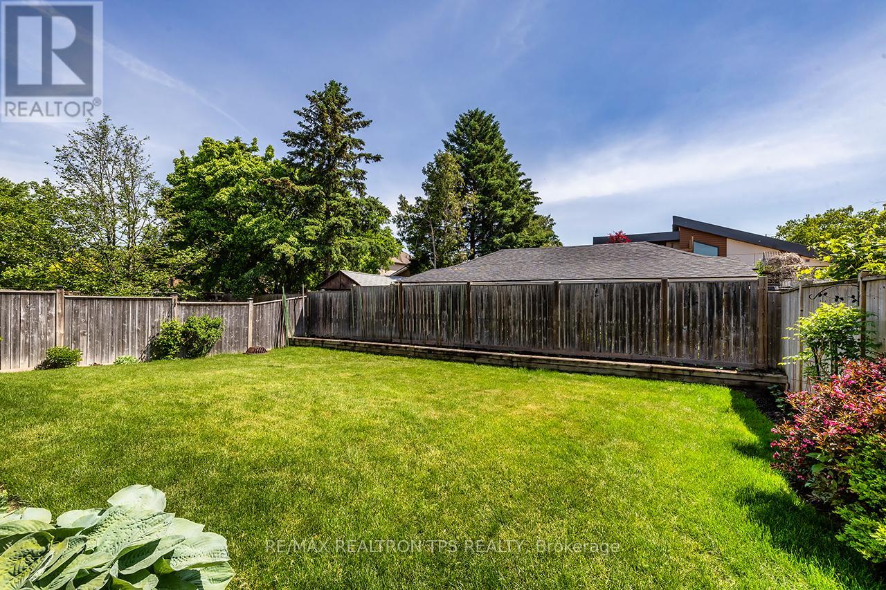 25 Leafield Drive Property Photo 35