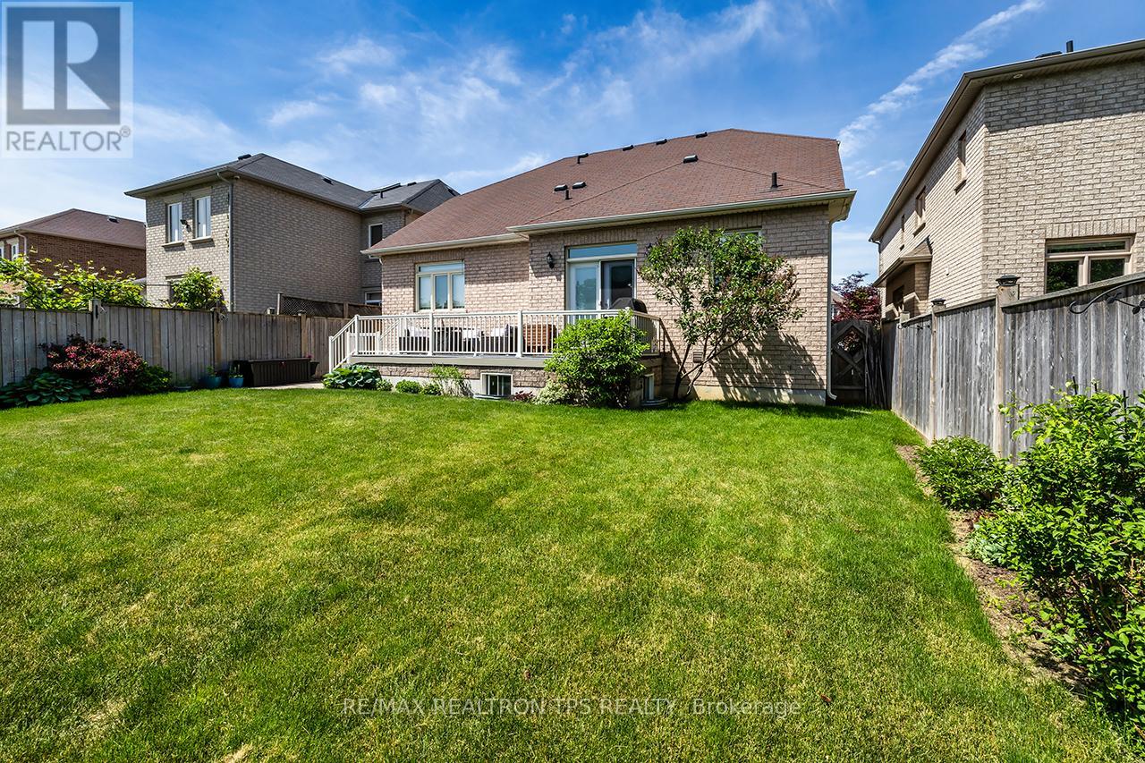 25 Leafield Drive Property Photo 36