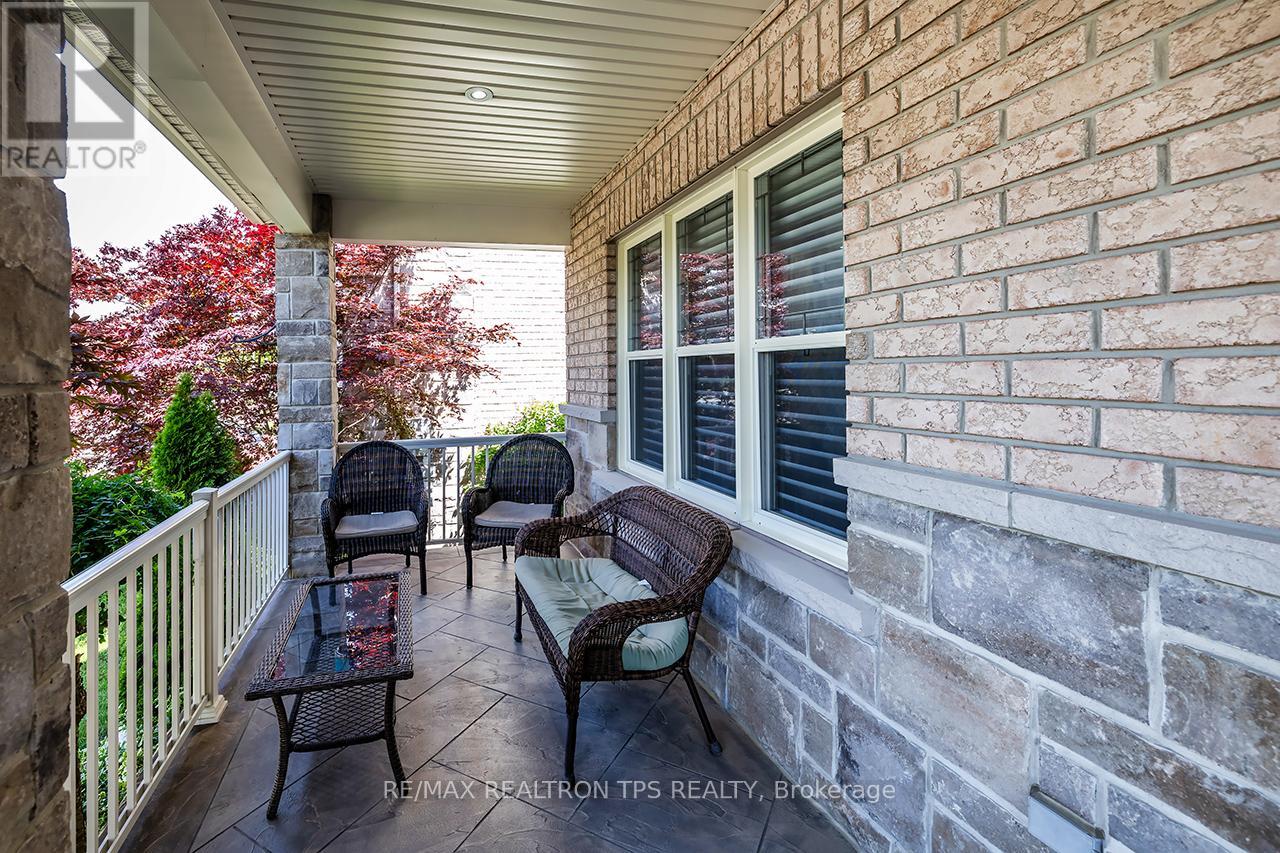 25 Leafield Drive Property Photo 41