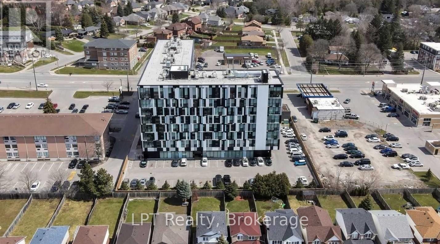 428 - 1900 SIMCOE STREET N Property Photo 1