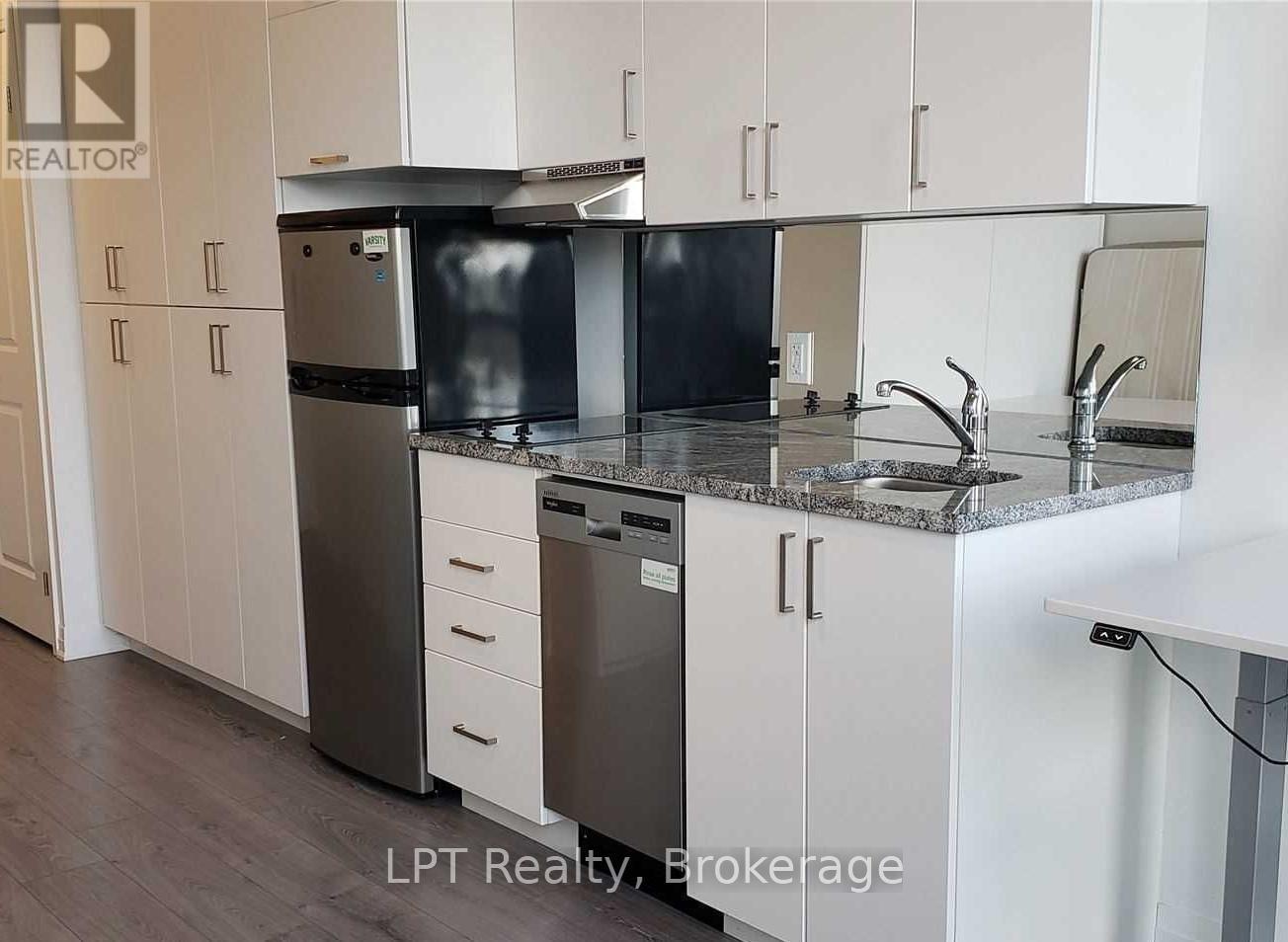 428 - 1900 Simcoe Street N Property Photo 4