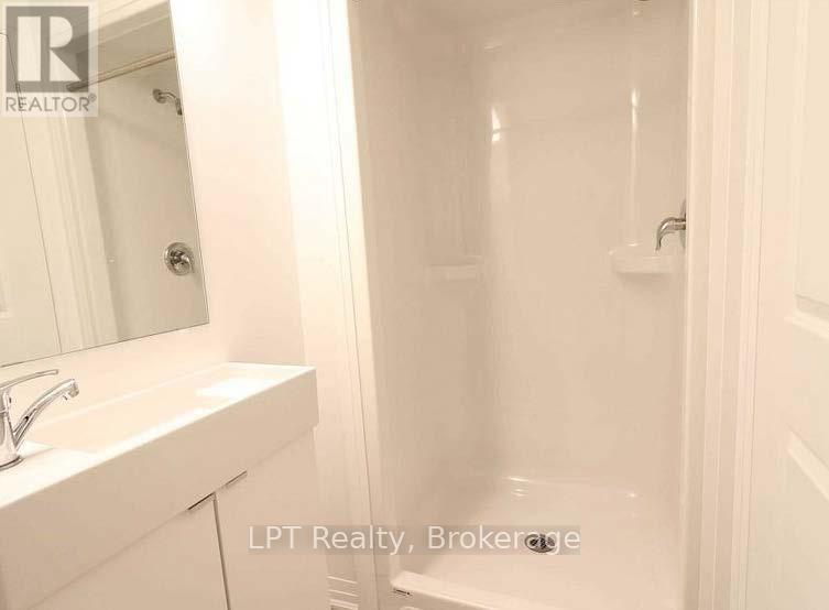 428 - 1900 Simcoe Street N Property Photo 8