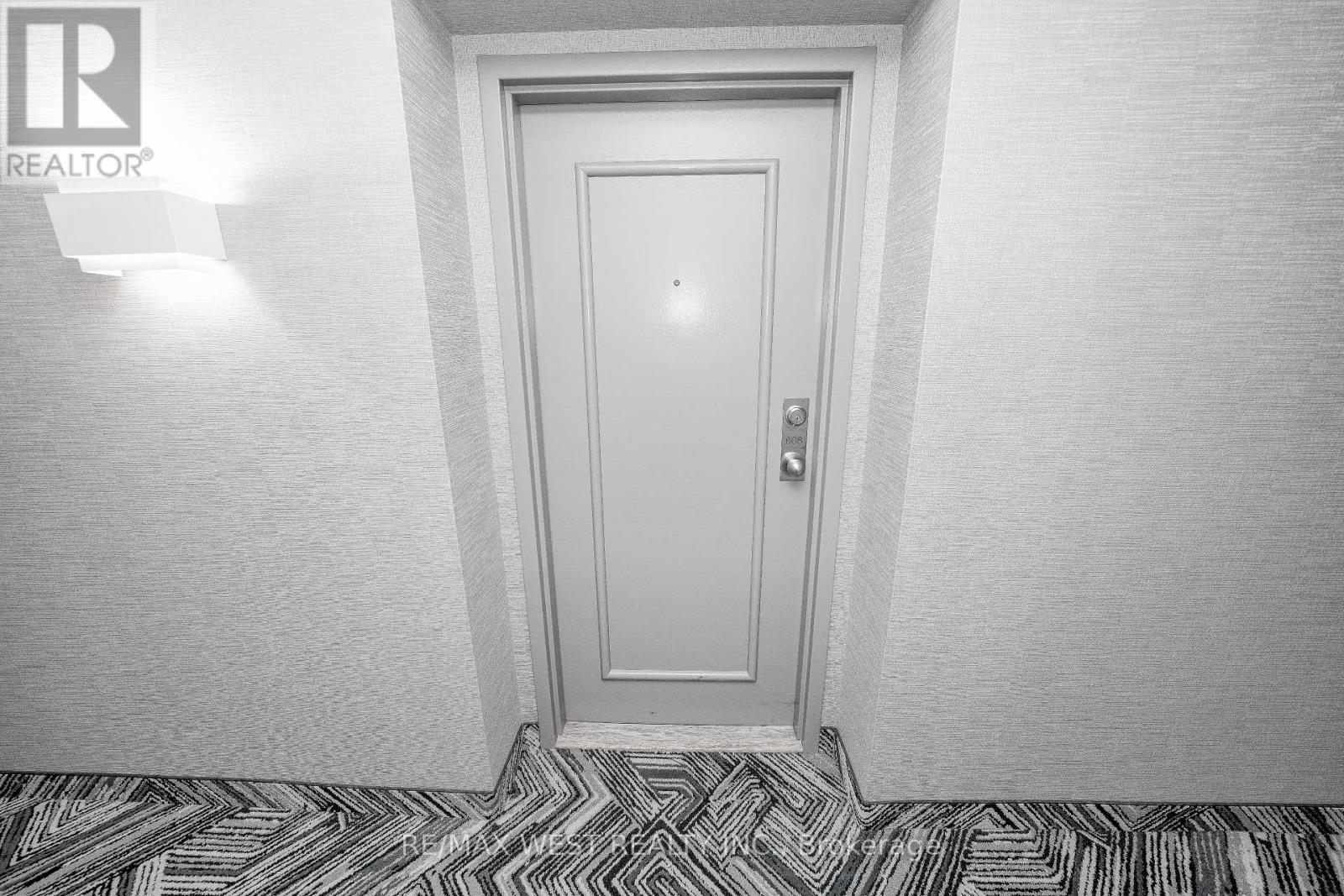 608 - 1470 Midland Avenue Property Photo 10