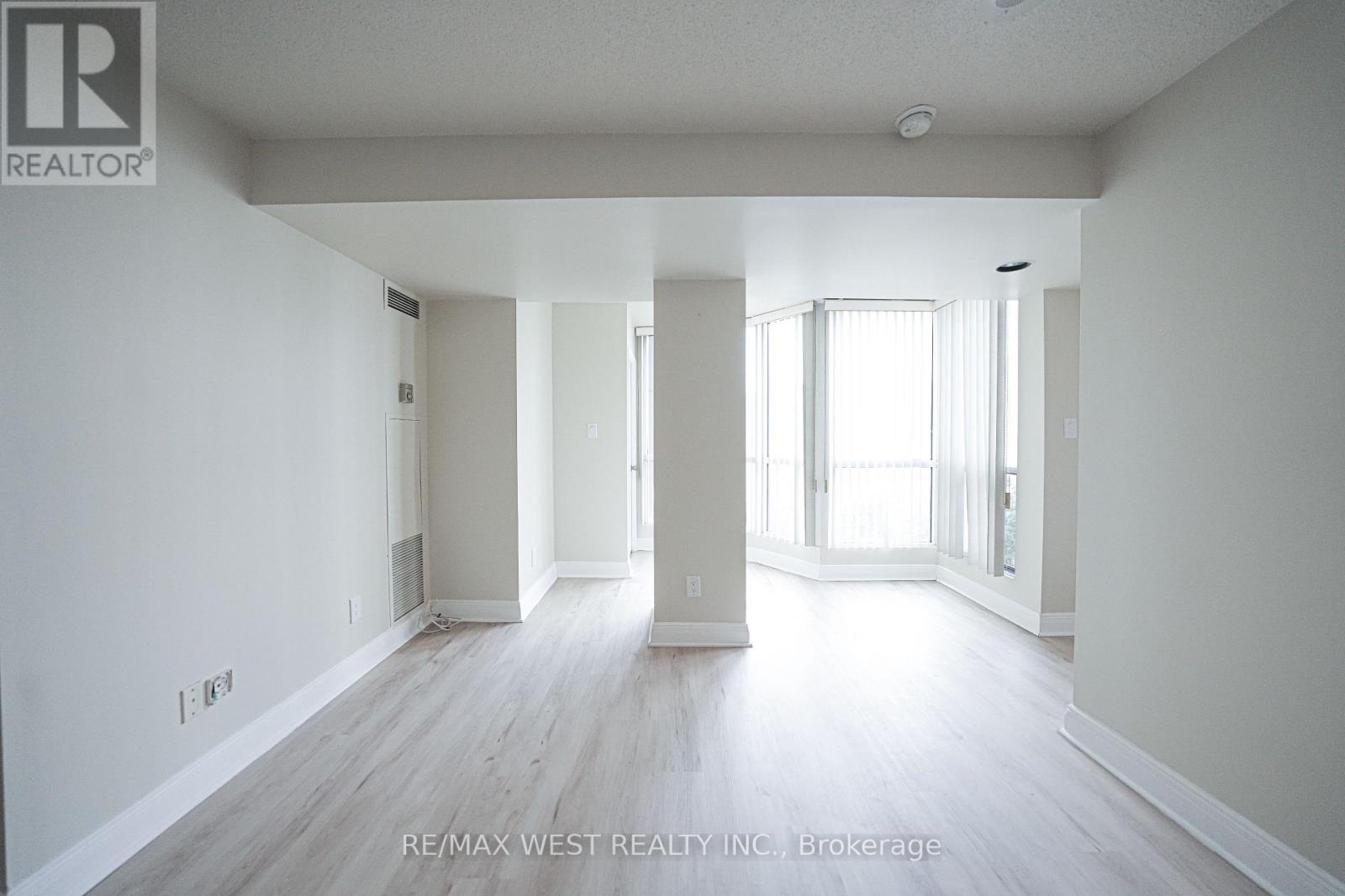 608 - 1470 Midland Avenue Property Photo 14