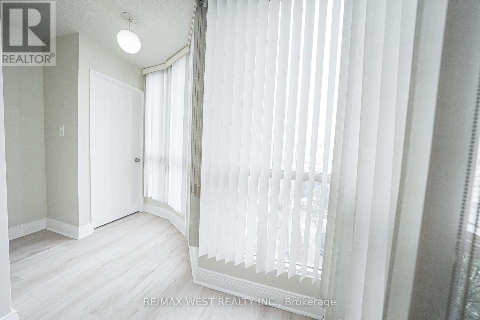 608 - 1470 Midland Avenue Property Photo 15