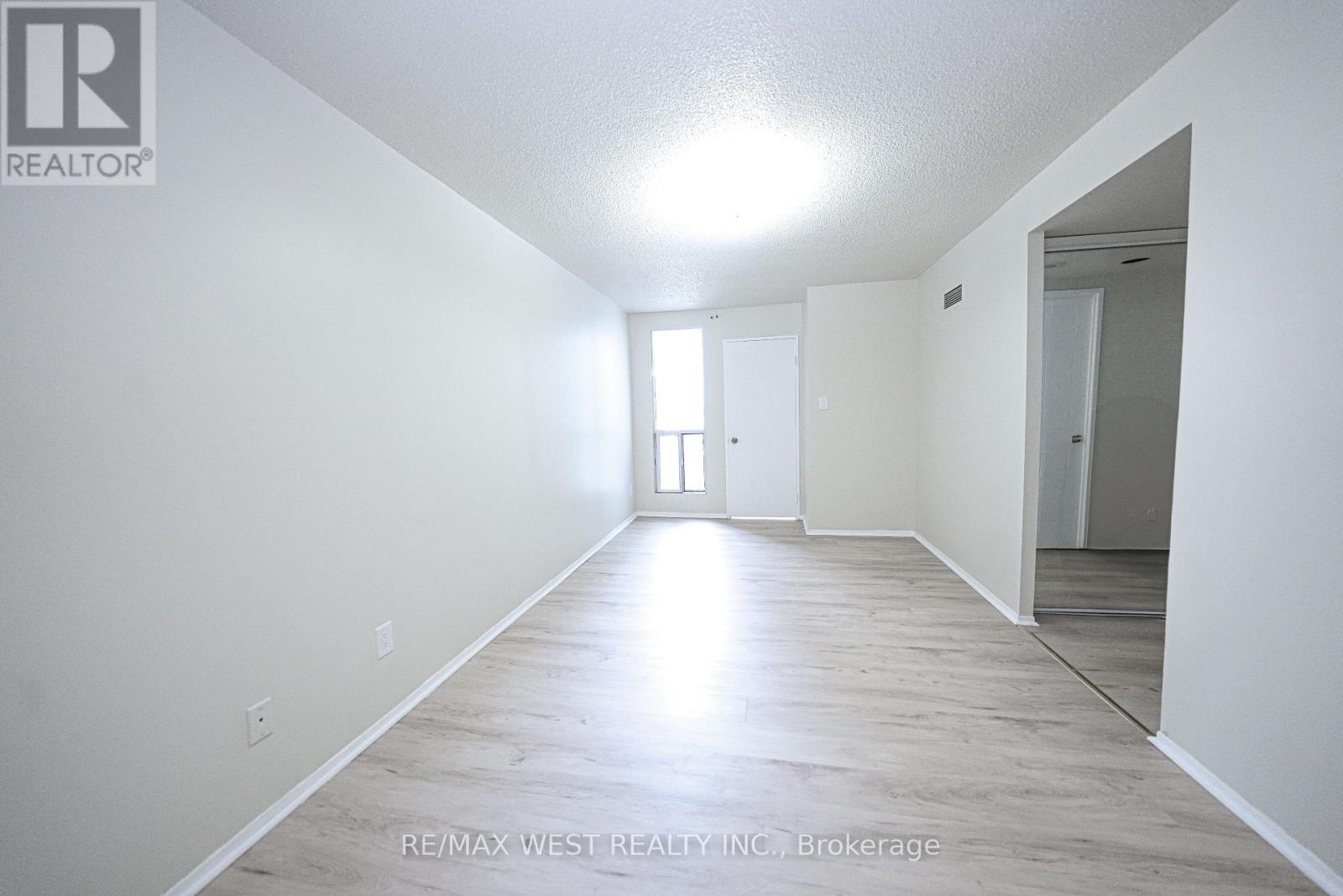 608 - 1470 Midland Avenue Property Photo 17