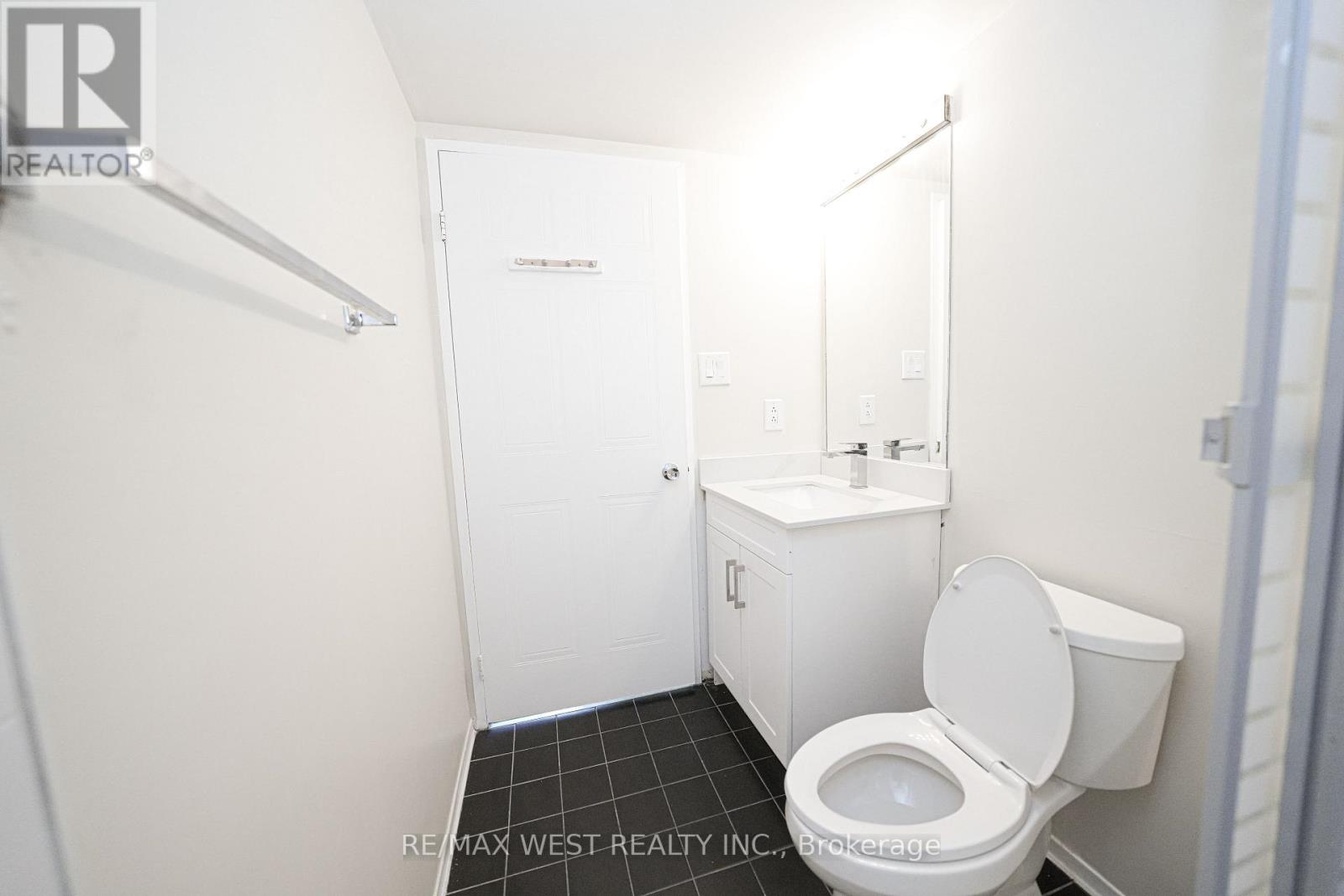 608 - 1470 Midland Avenue Property Photo 19