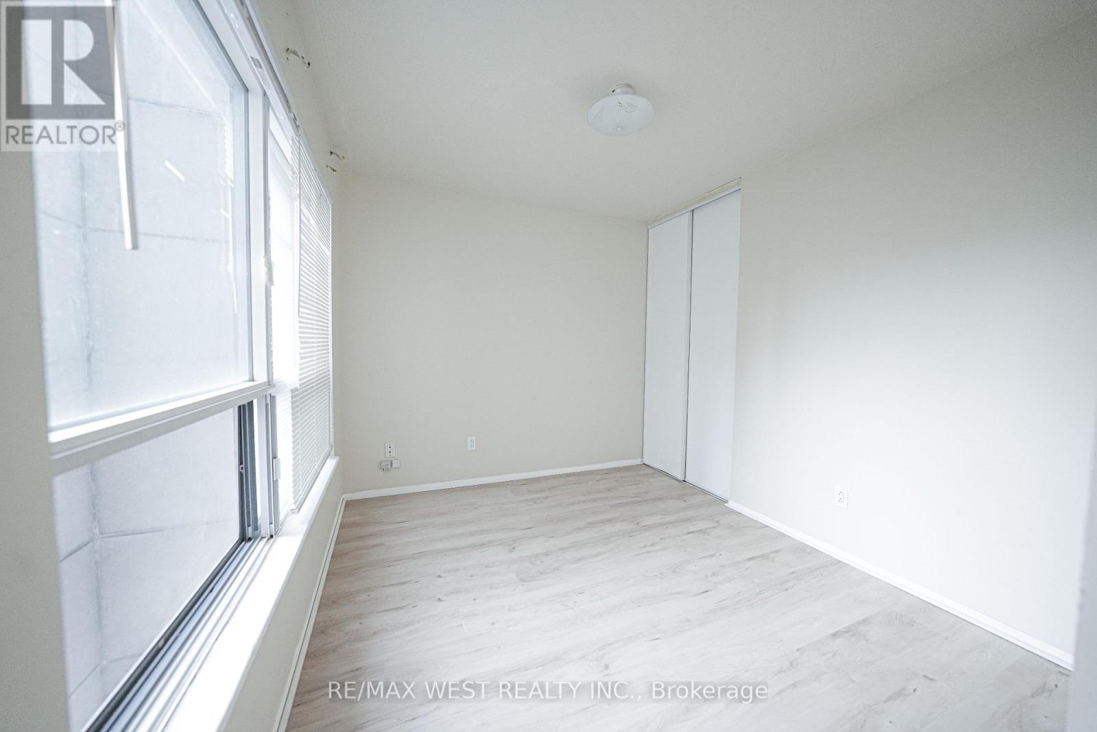 608 - 1470 Midland Avenue Property Photo 23