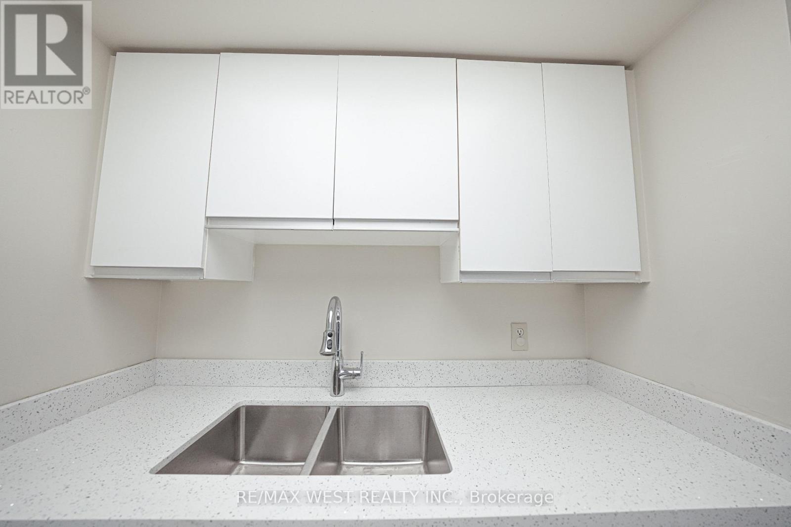 608 - 1470 Midland Avenue Property Photo 27