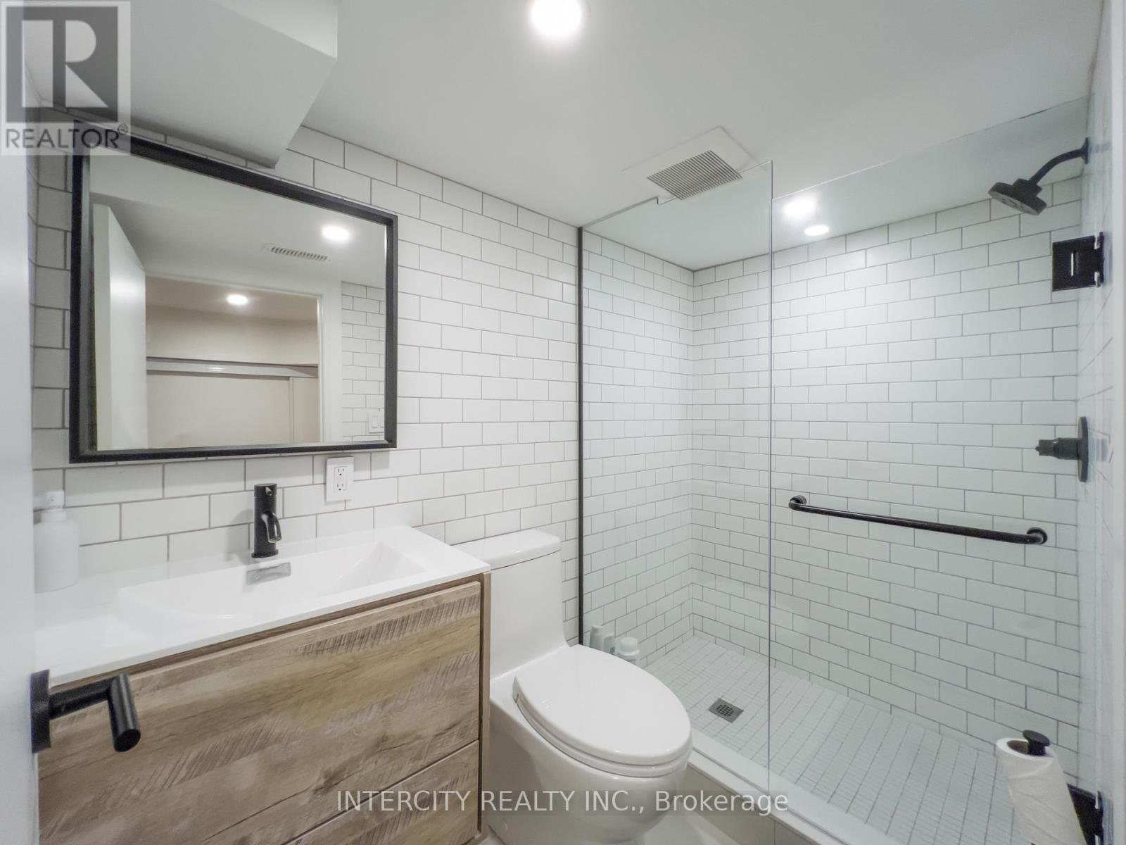 92 Dagmar Avenue Property Photo 18