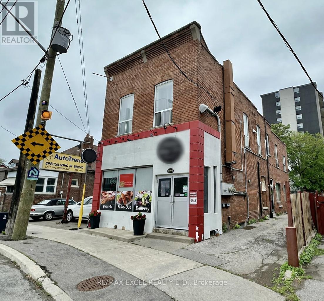 1201 Broadview Avenue Property Photo 2