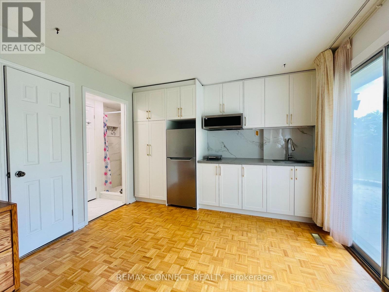 Ground Floor Studio - 99 Bushmills Square Property Photo 5