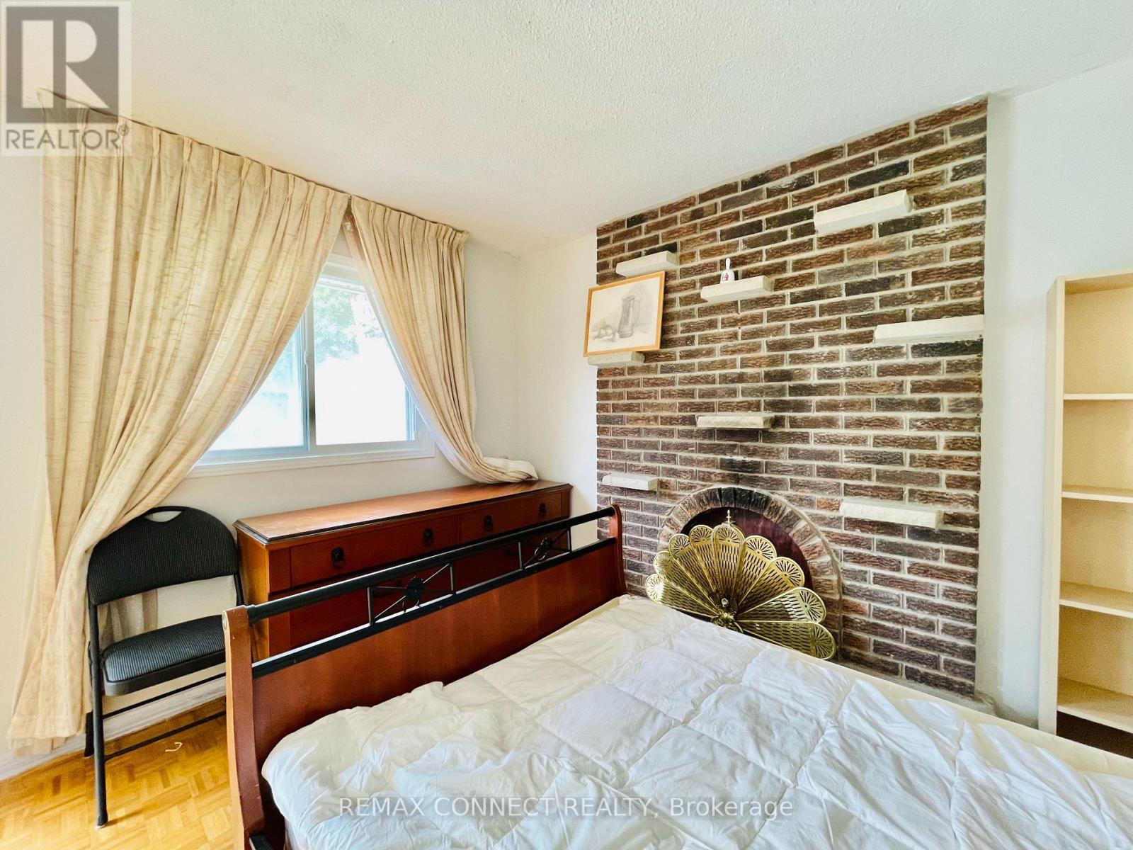 Ground Floor Studio - 99 Bushmills Square Property Photo 9