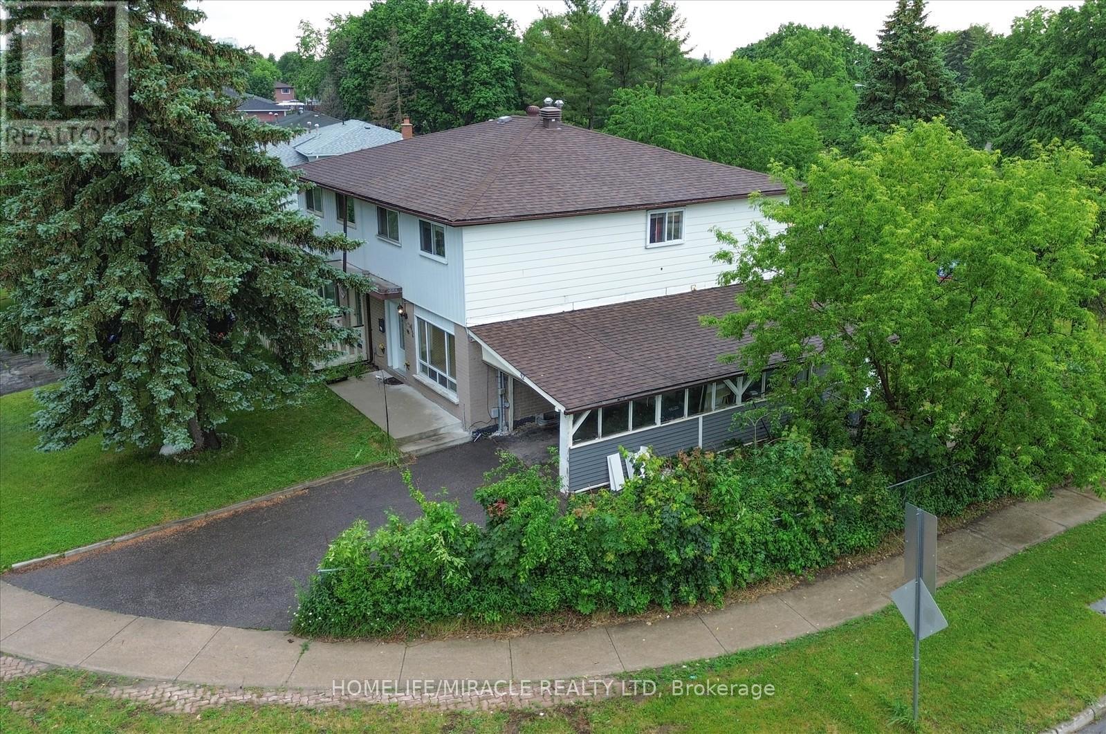 42 Nahanni Terrace Property Photo 4
