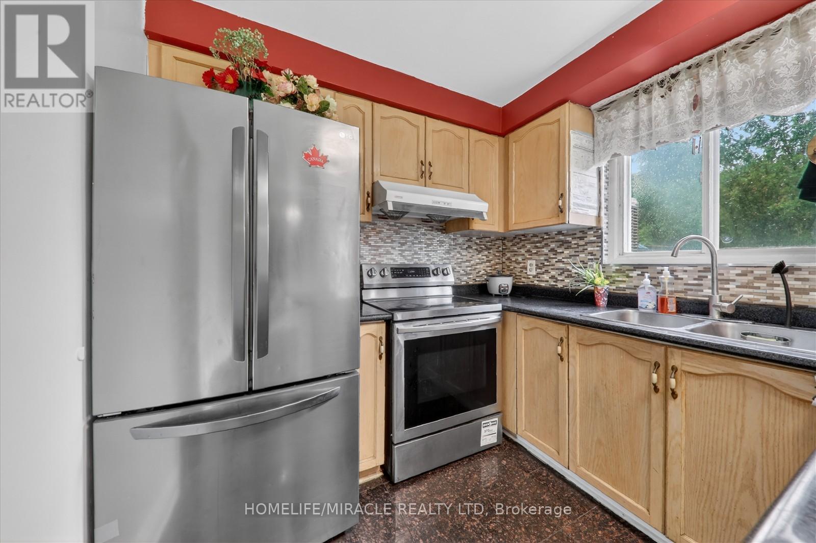 42 Nahanni Terrace Property Photo 16