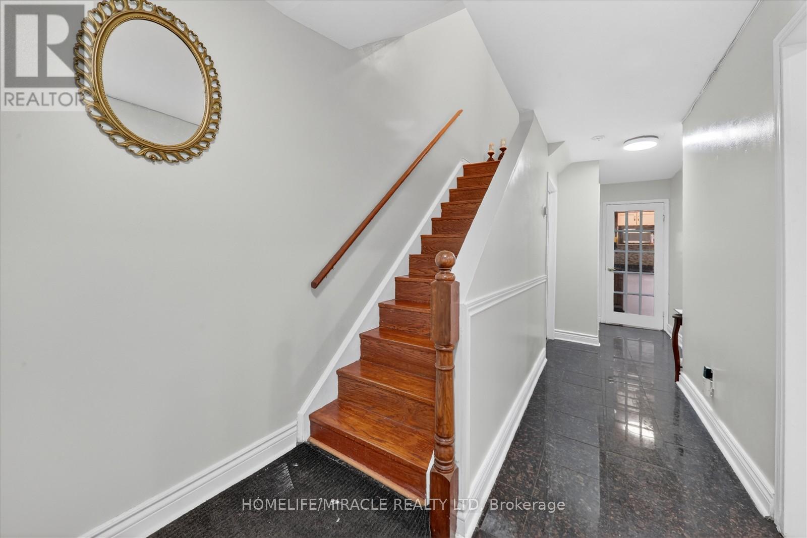 42 Nahanni Terrace Property Photo 19