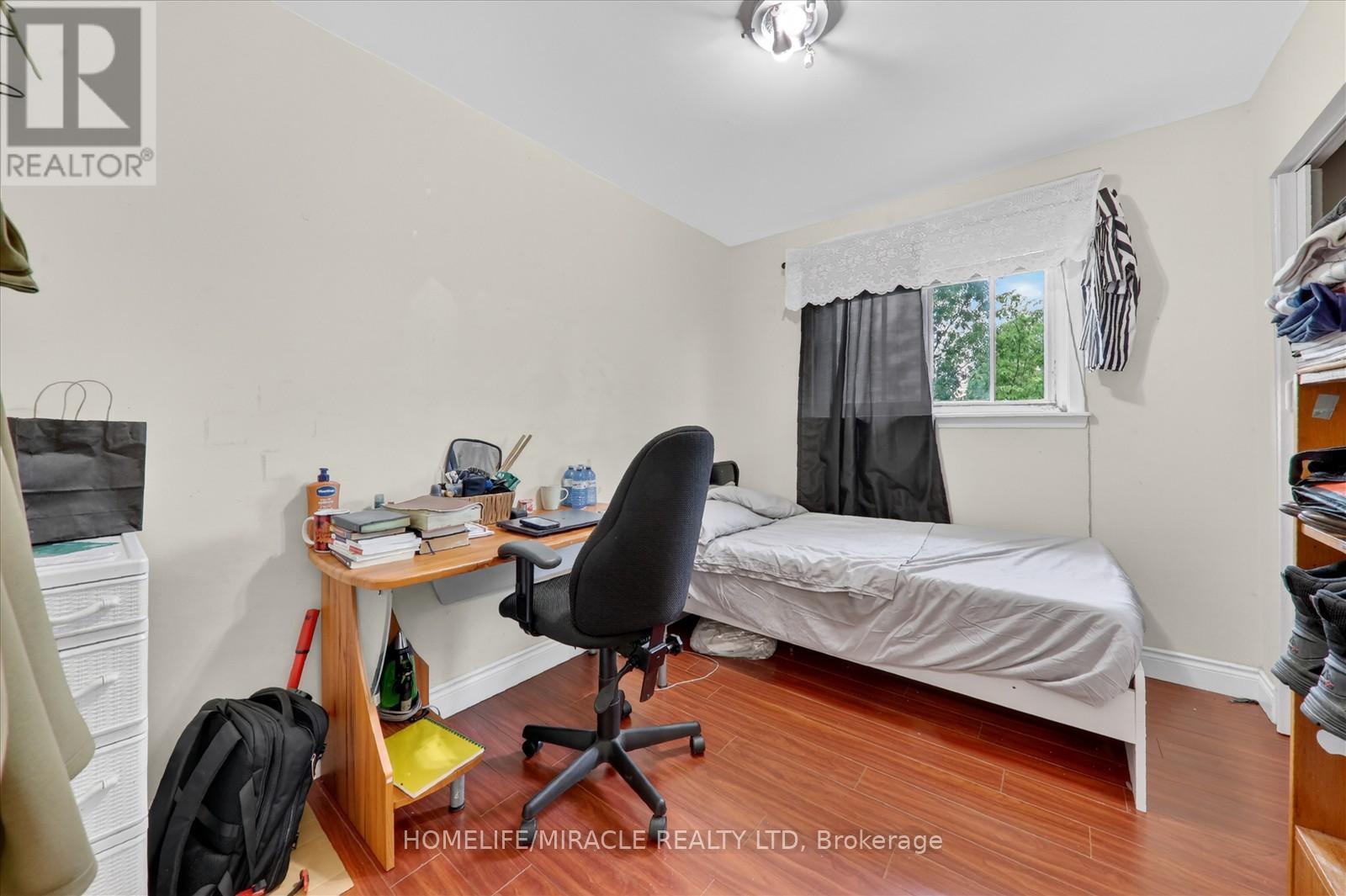 42 Nahanni Terrace Property Photo 32