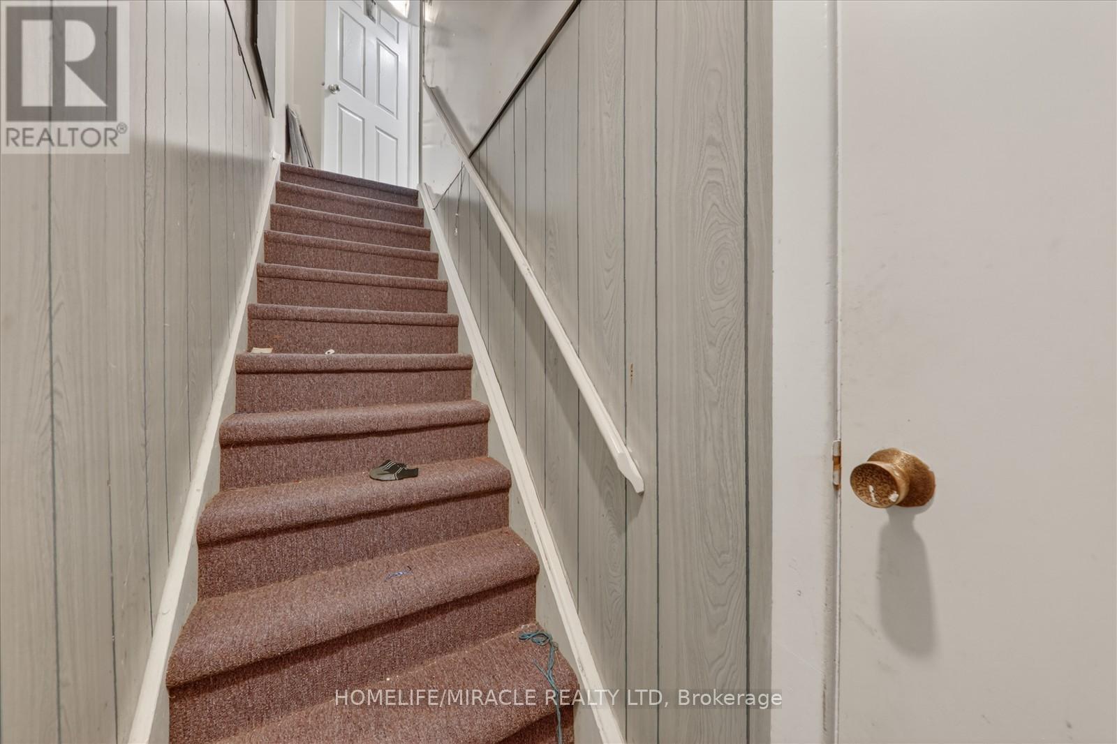 42 Nahanni Terrace Property Photo 35
