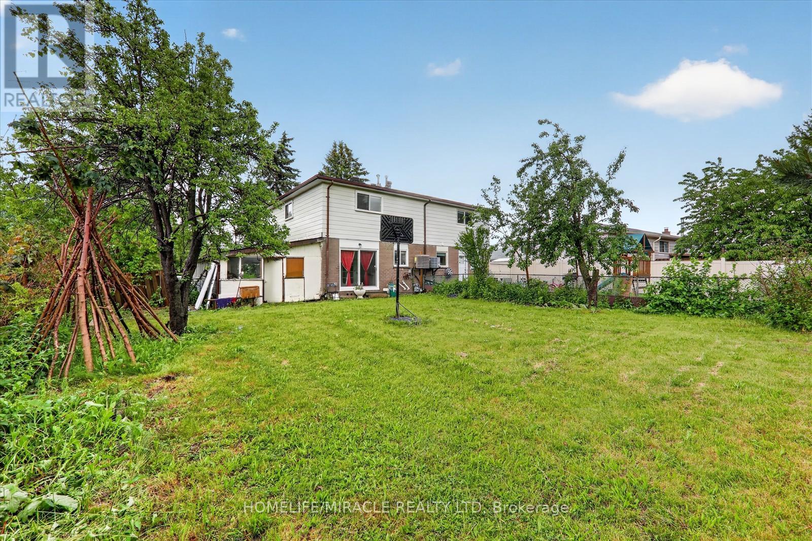42 Nahanni Terrace Property Photo 47