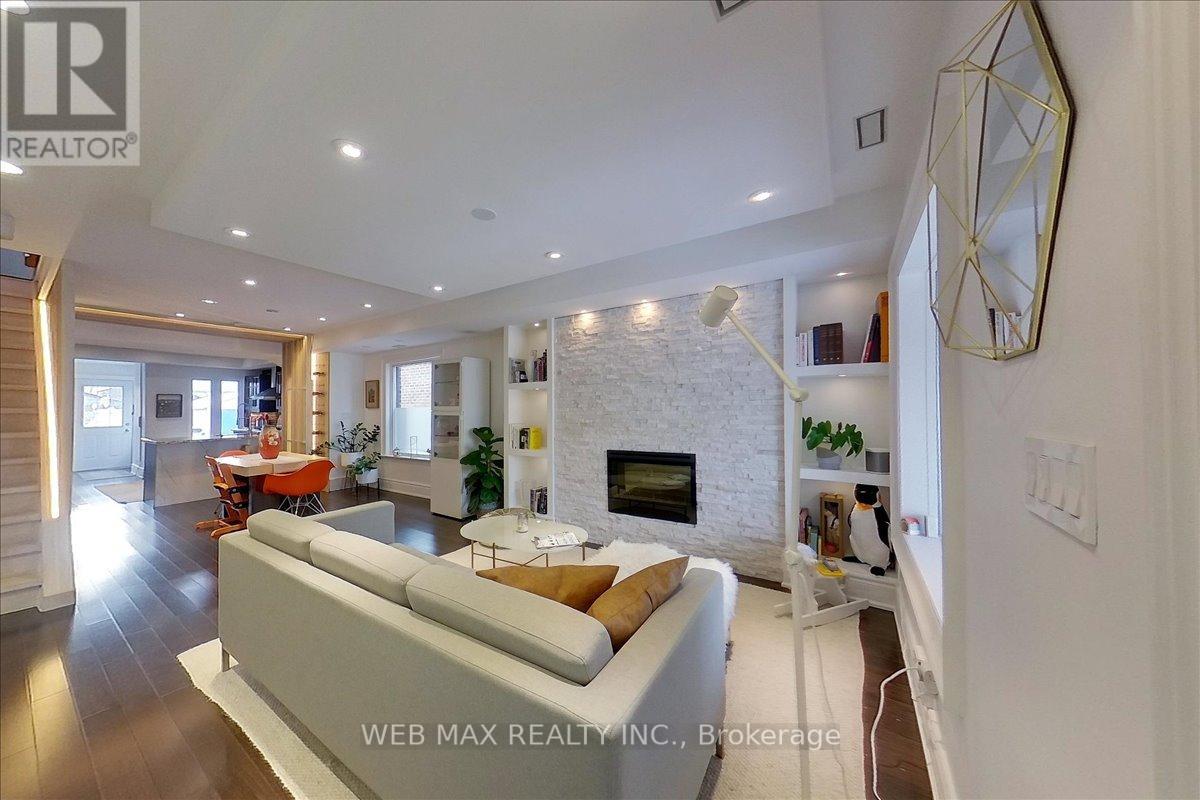173 Milverton Boulevard Property Photo 2