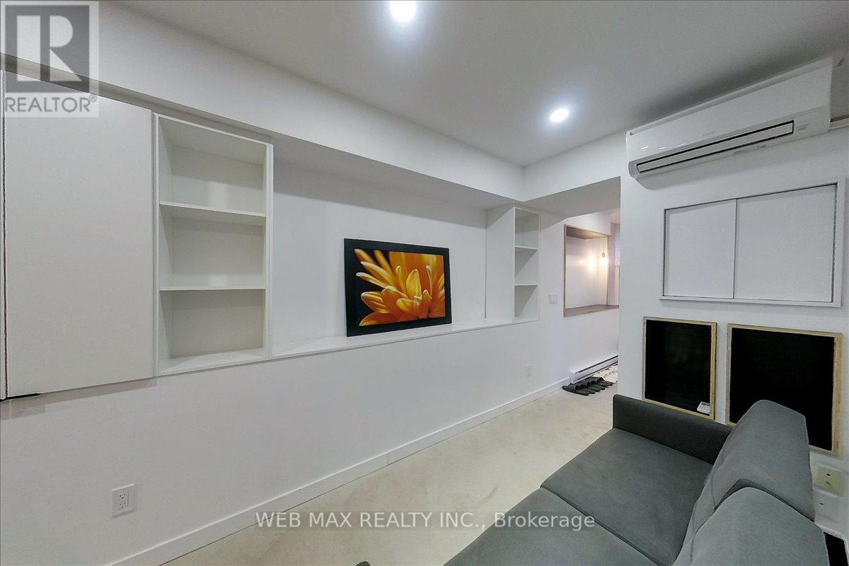 173 Milverton Boulevard Property Photo 35