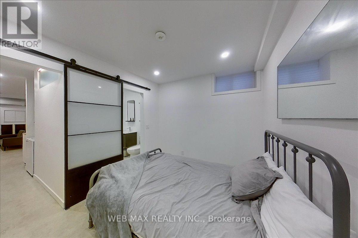 173 Milverton Boulevard Property Photo 36