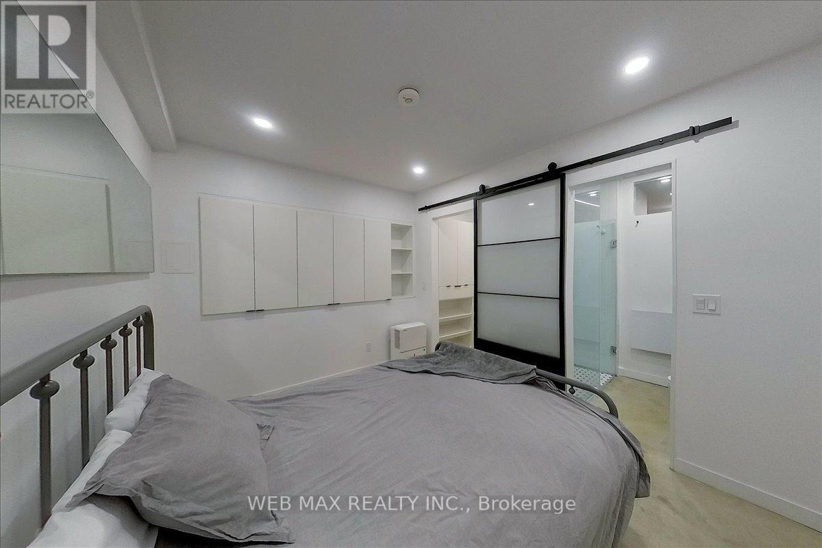 173 Milverton Boulevard Property Photo 37