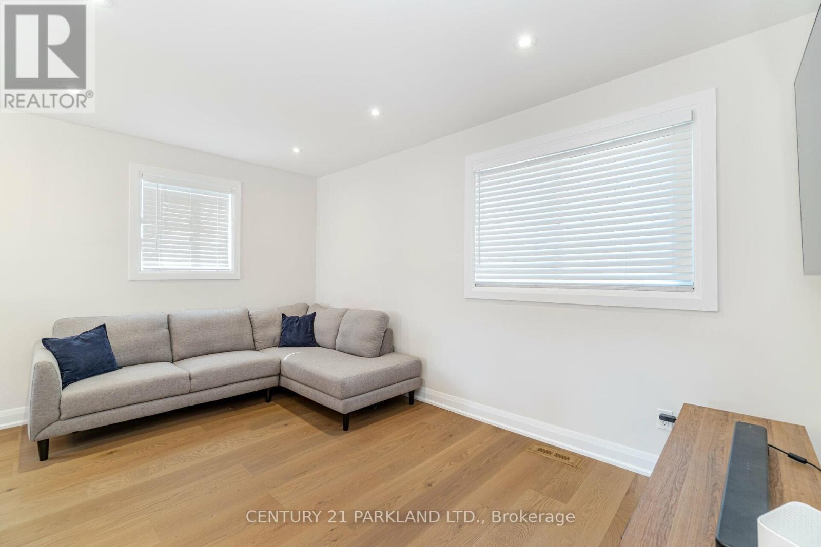 21 Heda Court Property Photo 5