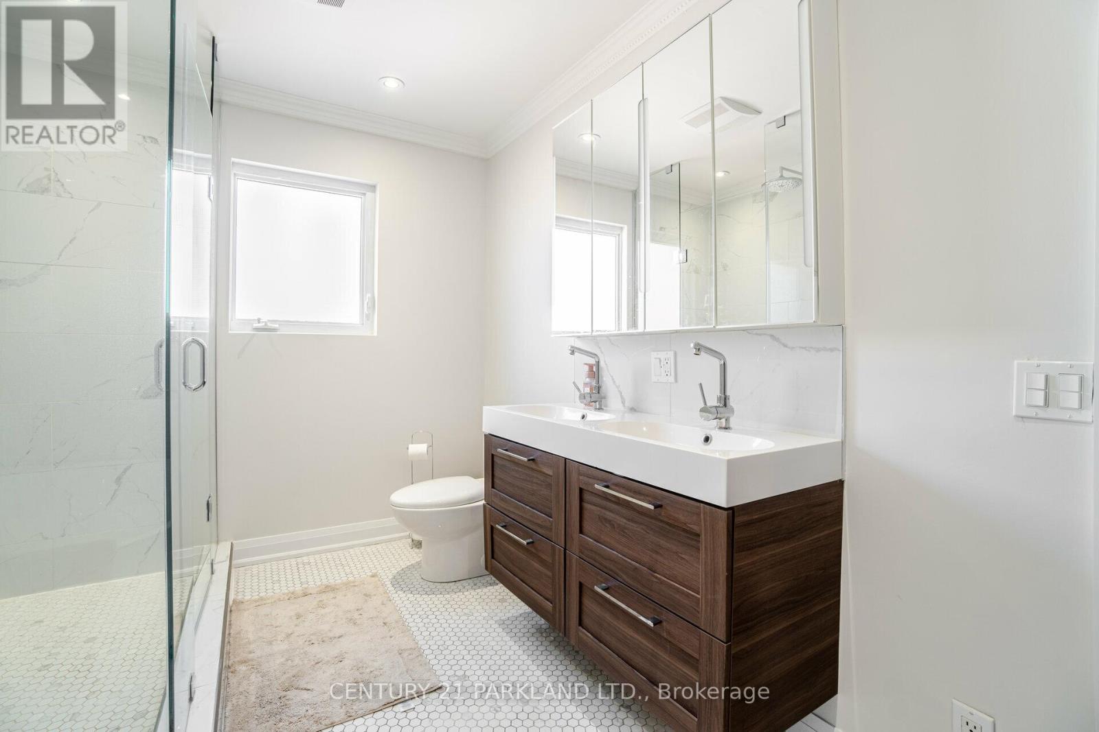 21 Heda Court Property Photo 28