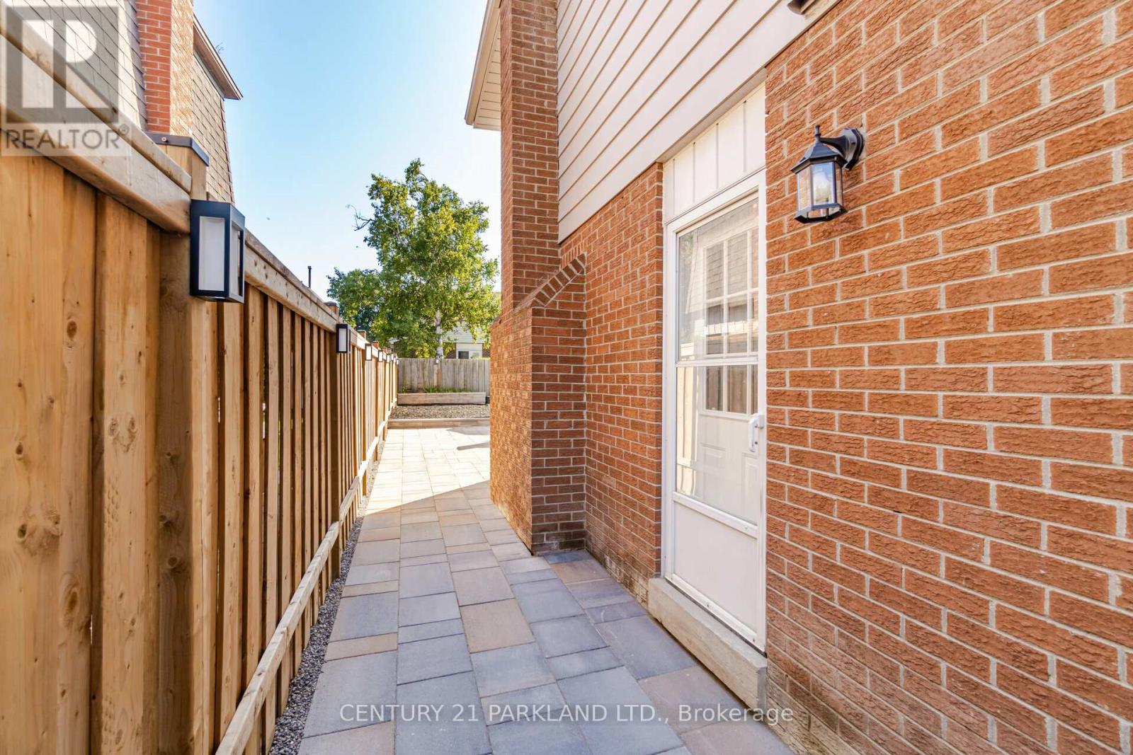 21 Heda Court Property Photo 39