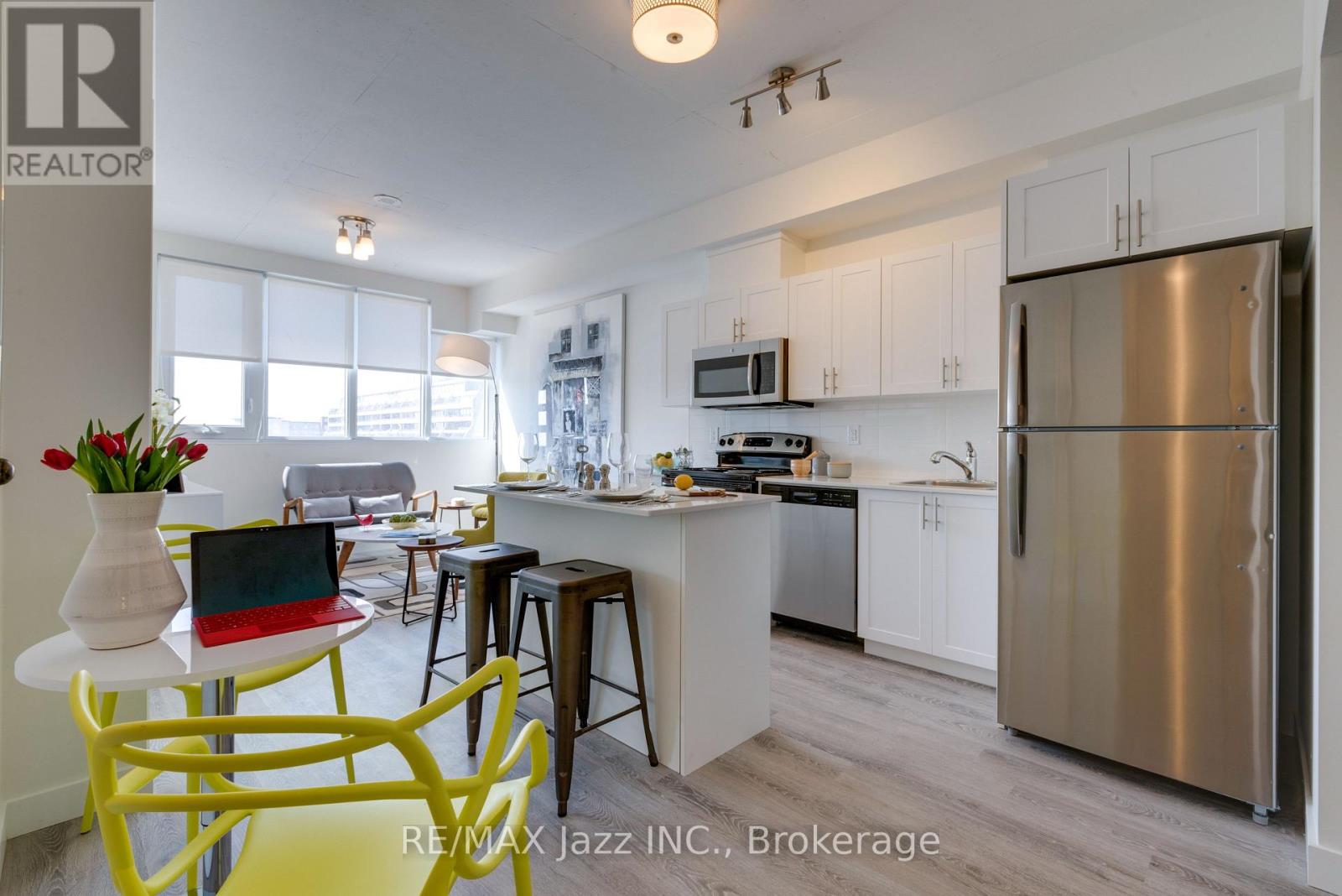 1004 - 100 Bond Street E Property Photo 7